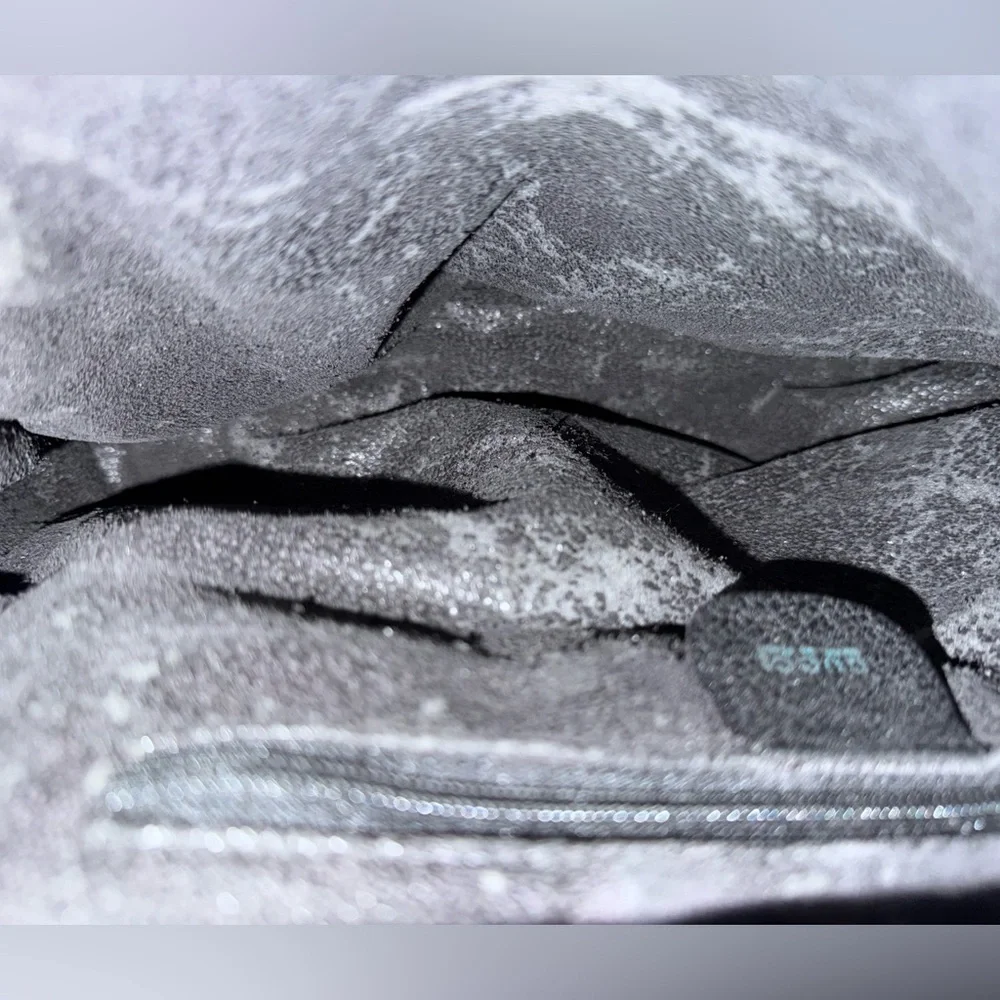 Gucci Diana Black Tote - Picture 10 of 10